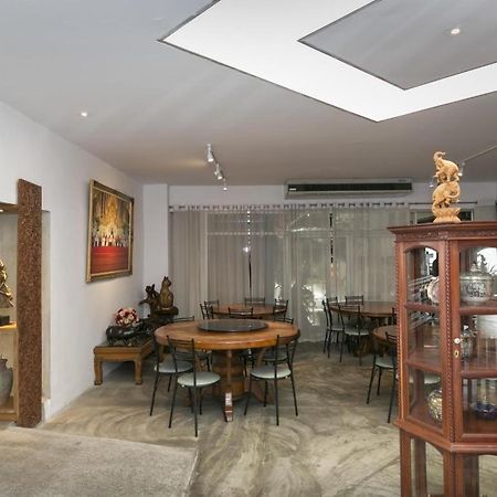 Intown Residence Bangkok Esterno foto