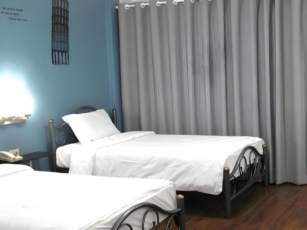 Intown Residence Bangkok Esterno foto