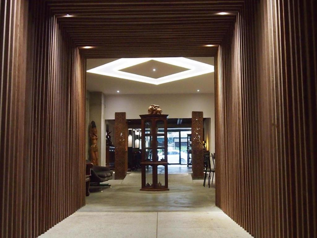 Intown Residence Bangkok Esterno foto
