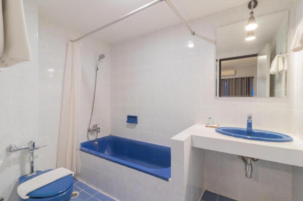 Intown Residence Bangkok Esterno foto